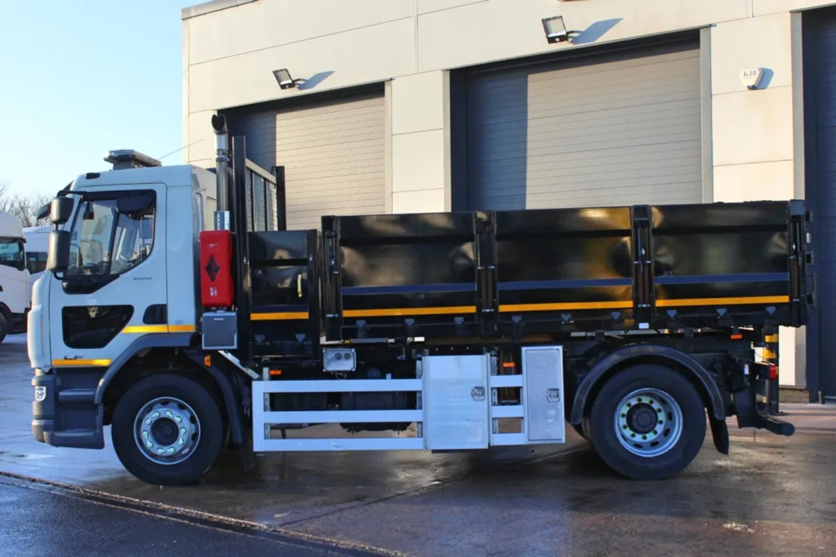 2022 DAF LF 260 18-TON 3-WAY TIPPER - Image 4