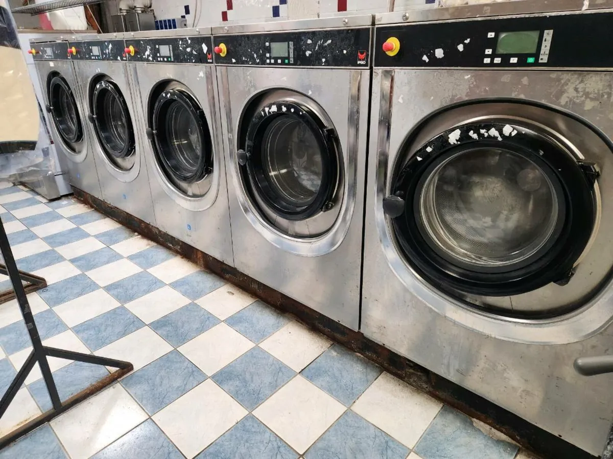 LAUNDERETTE EQUIPMENT - Image 1