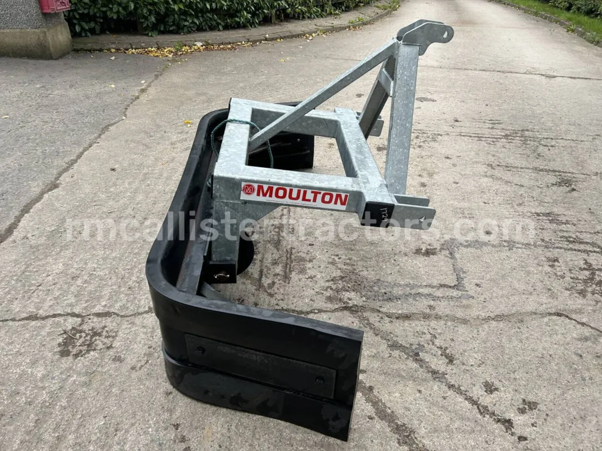 Moulton Yard Scraper - Image 2
