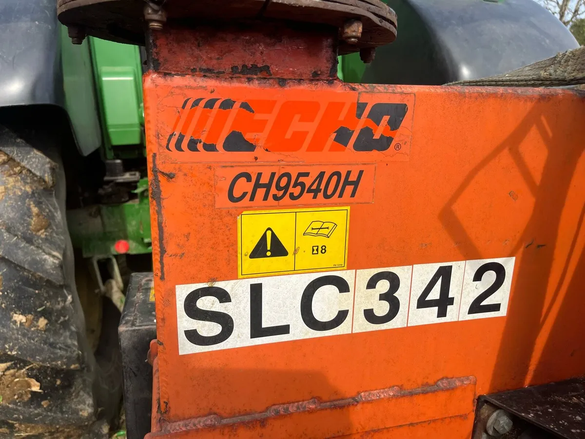 Bearcat 8 inch PTO wood chipper - Image 3