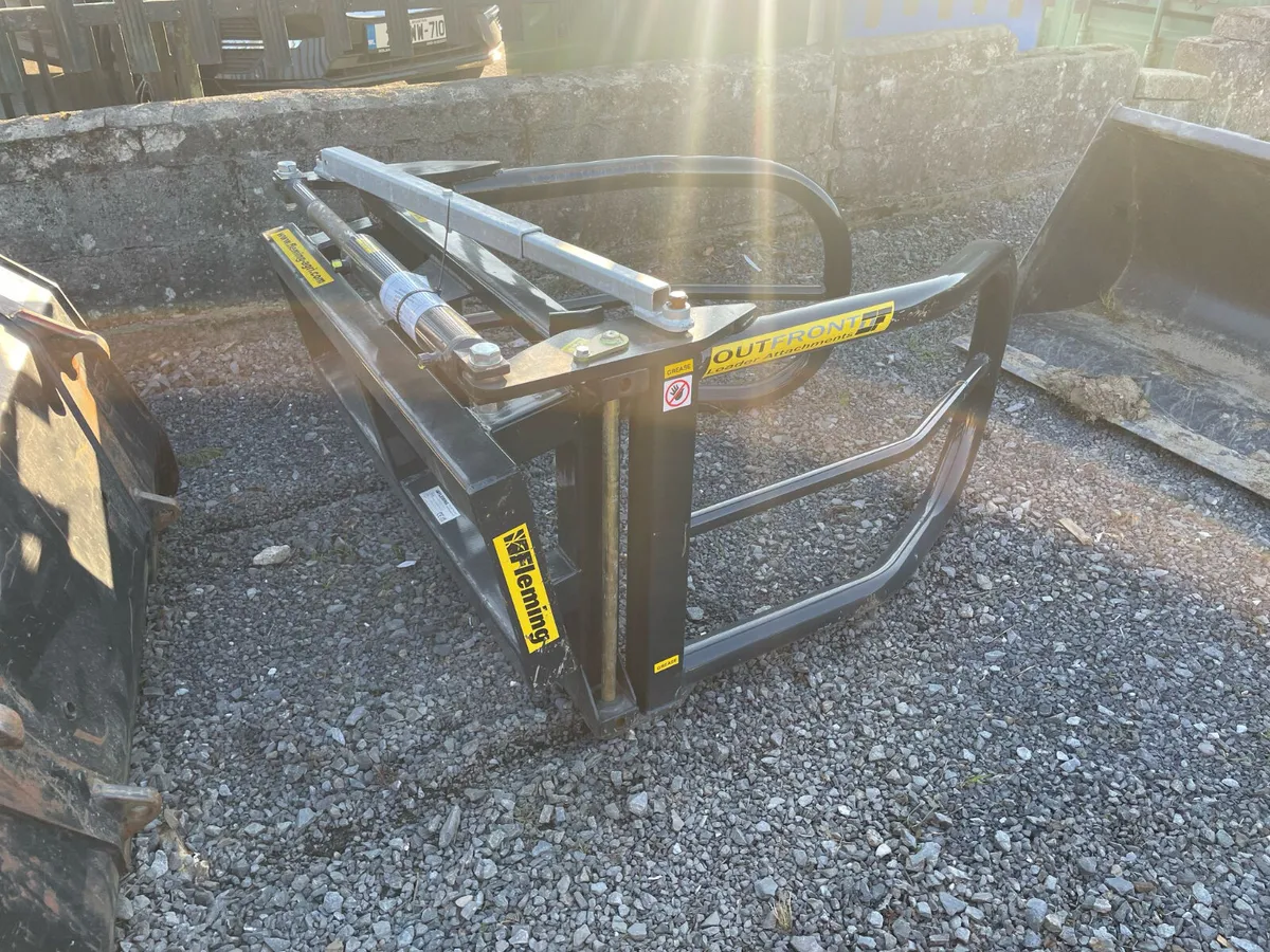 NEW Bale Handlers - Image 2