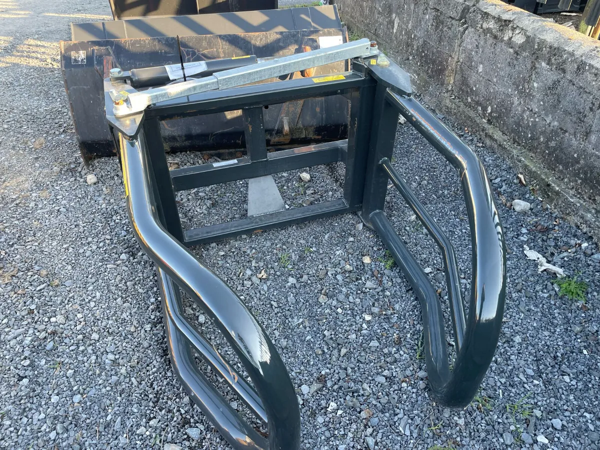 NEW Bale Handlers - Image 1