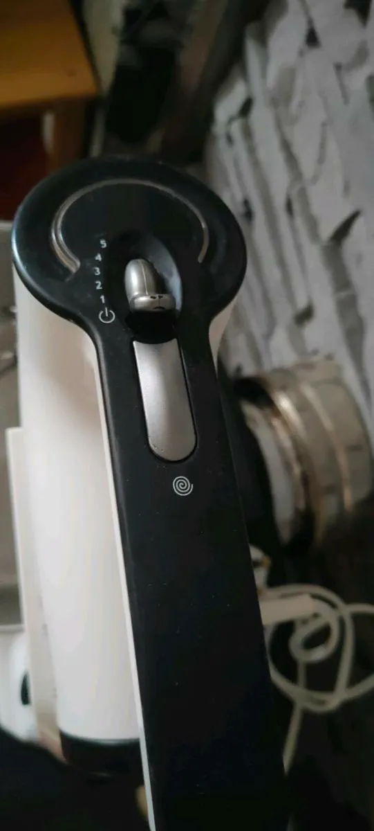 Hand mixer - Image 2