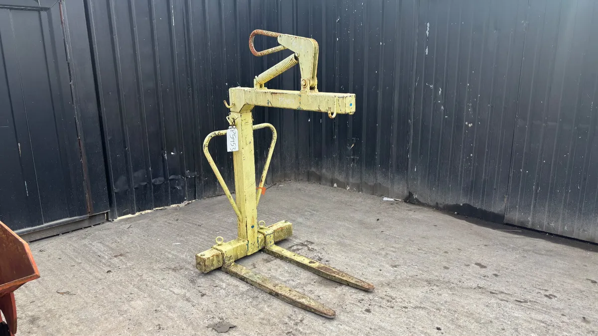Conquip Pallet Forks to suit Crane - Image 1