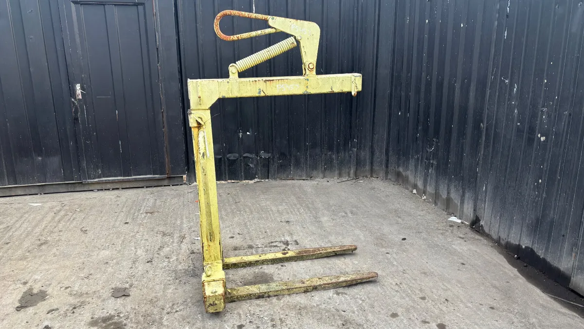 Conquip Pallet Forks to suit Crane - Image 3