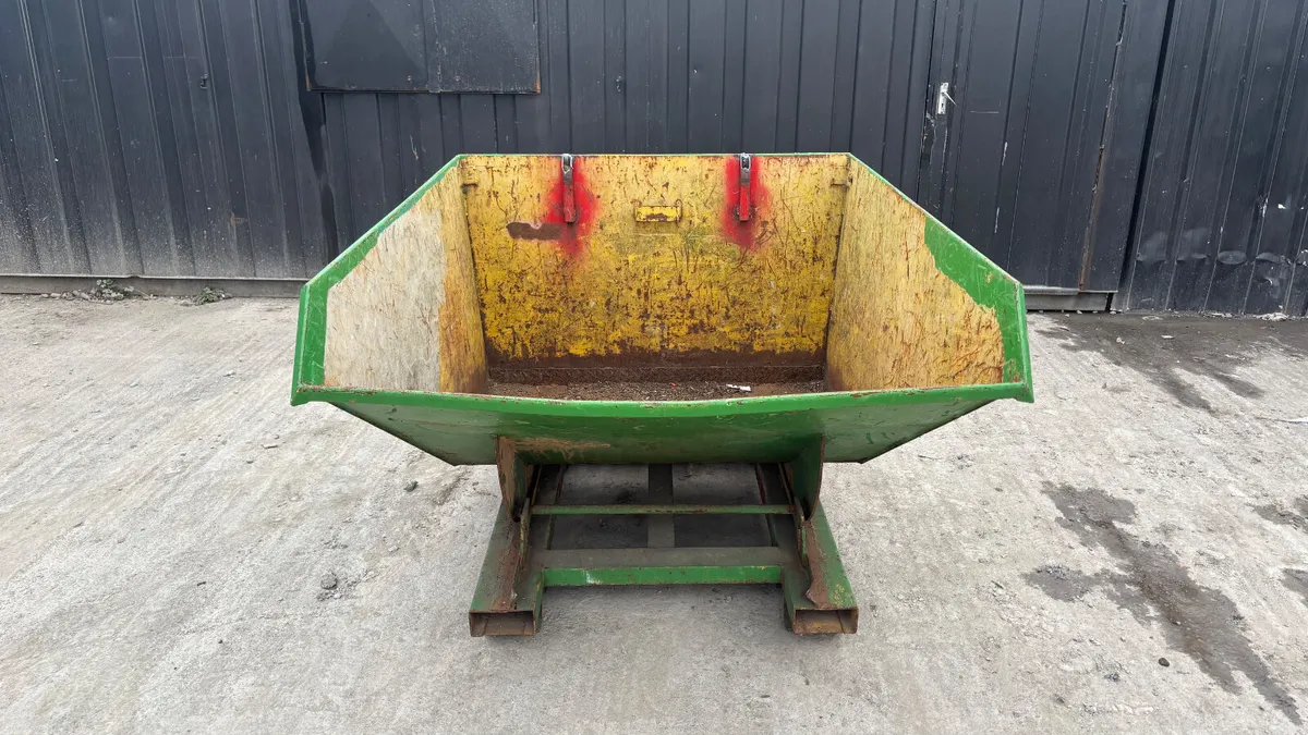 Tipping Skip - Image 2