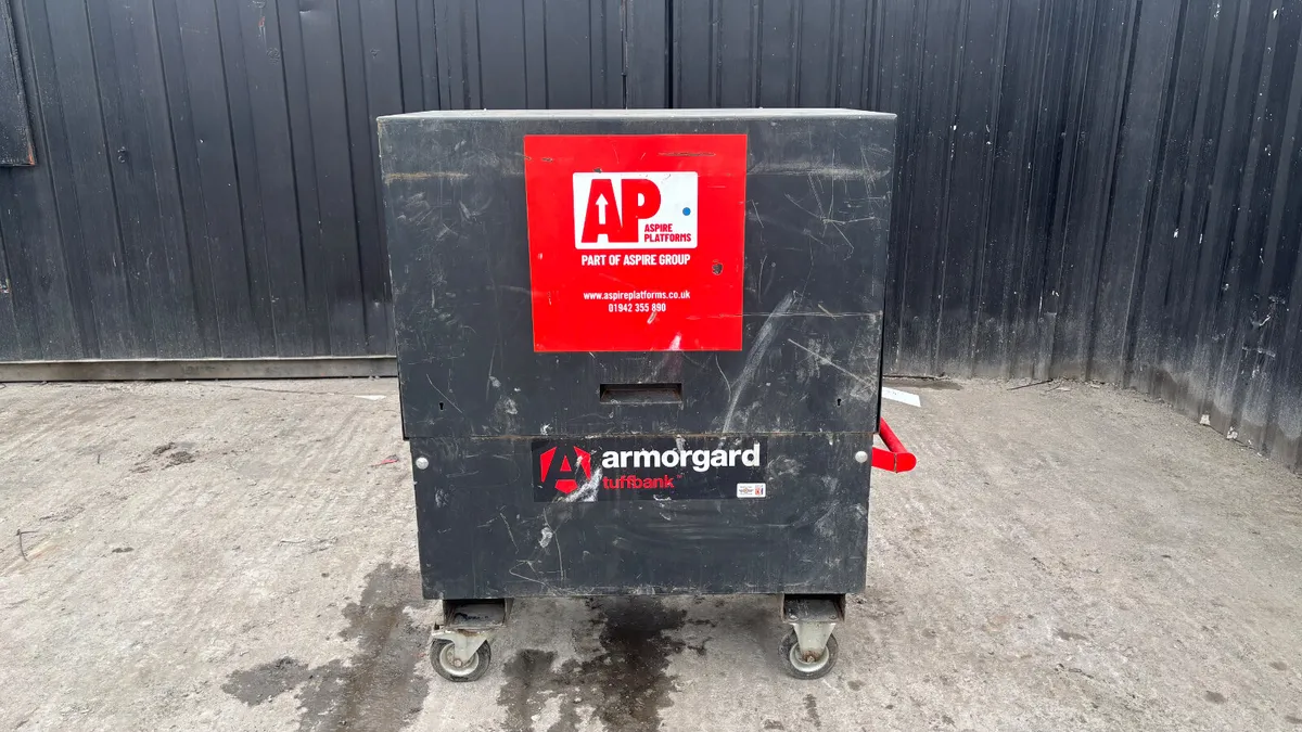 Armorgard TuffBank Tool Box - Image 2