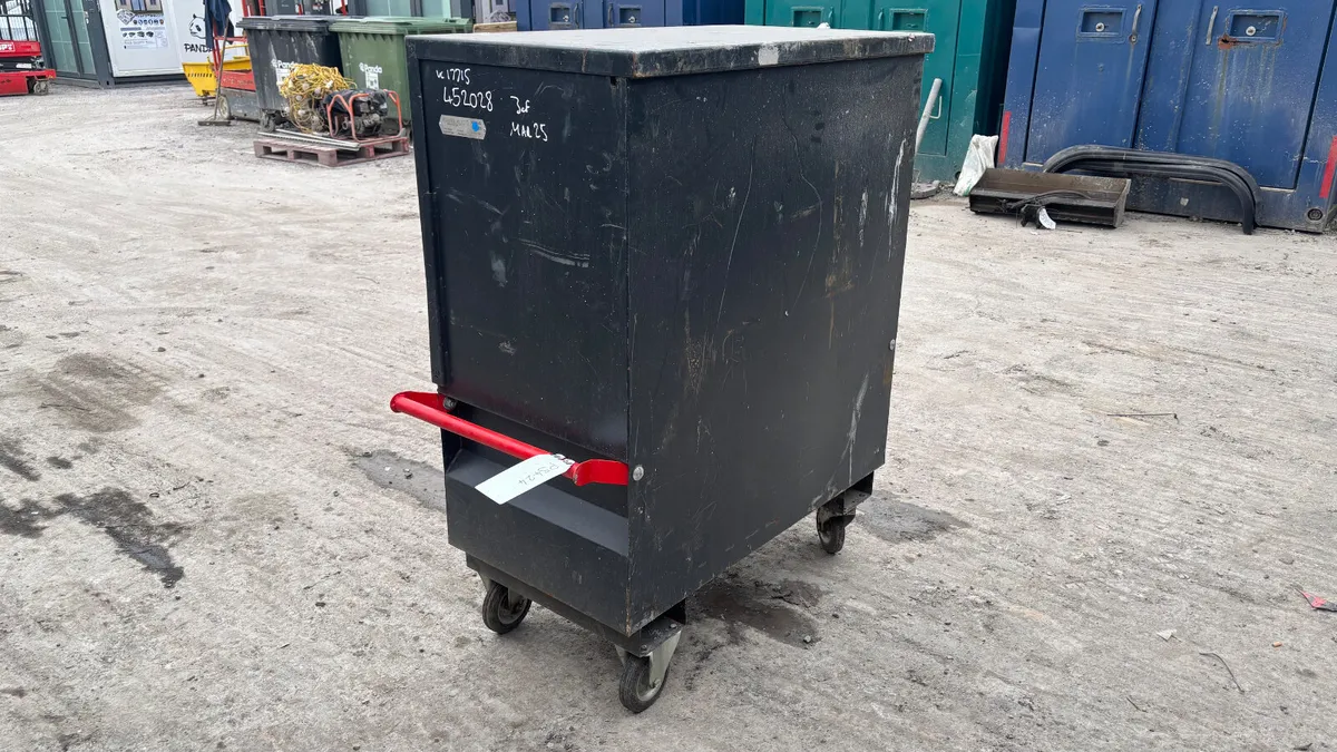 Armorgard TuffBank Tool Box - Image 4