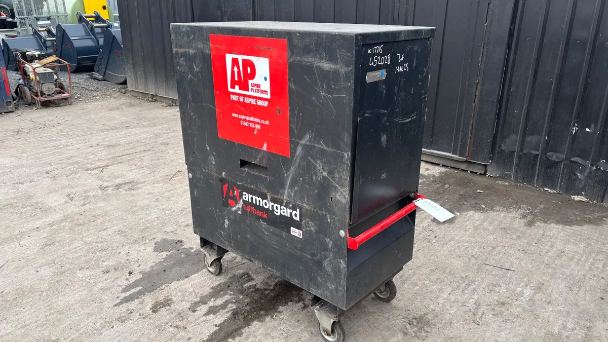 Armorgard TuffBank Tool Box - Image 3