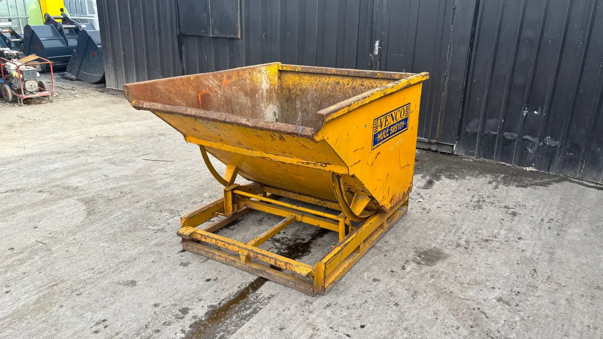 Tipping Skip - Image 3