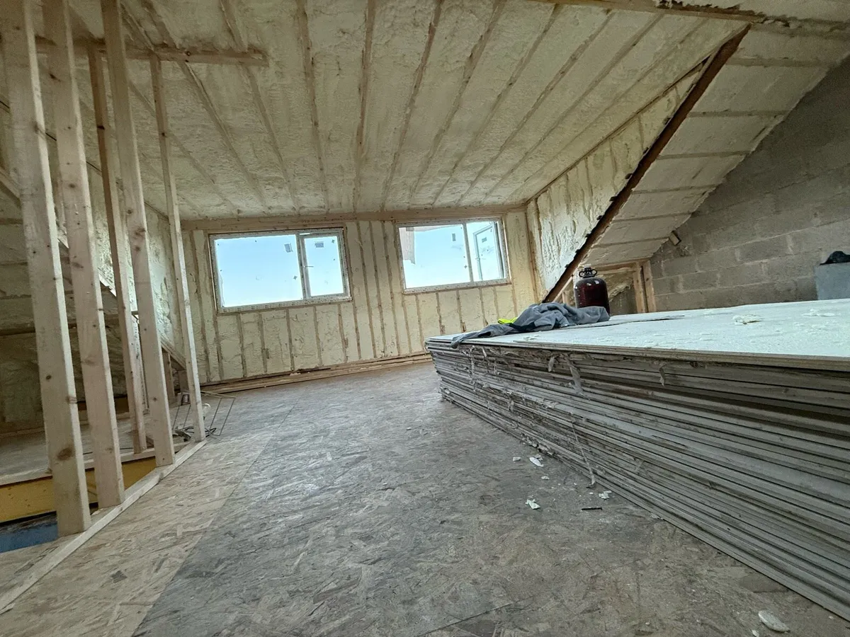 Spray foam insulation - Image 4