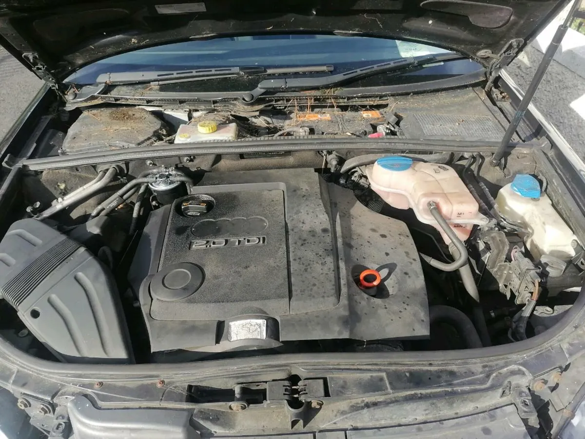 Audi A4 for parts - Image 2