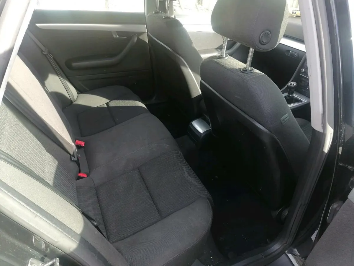 Audi A4 for parts - Image 4