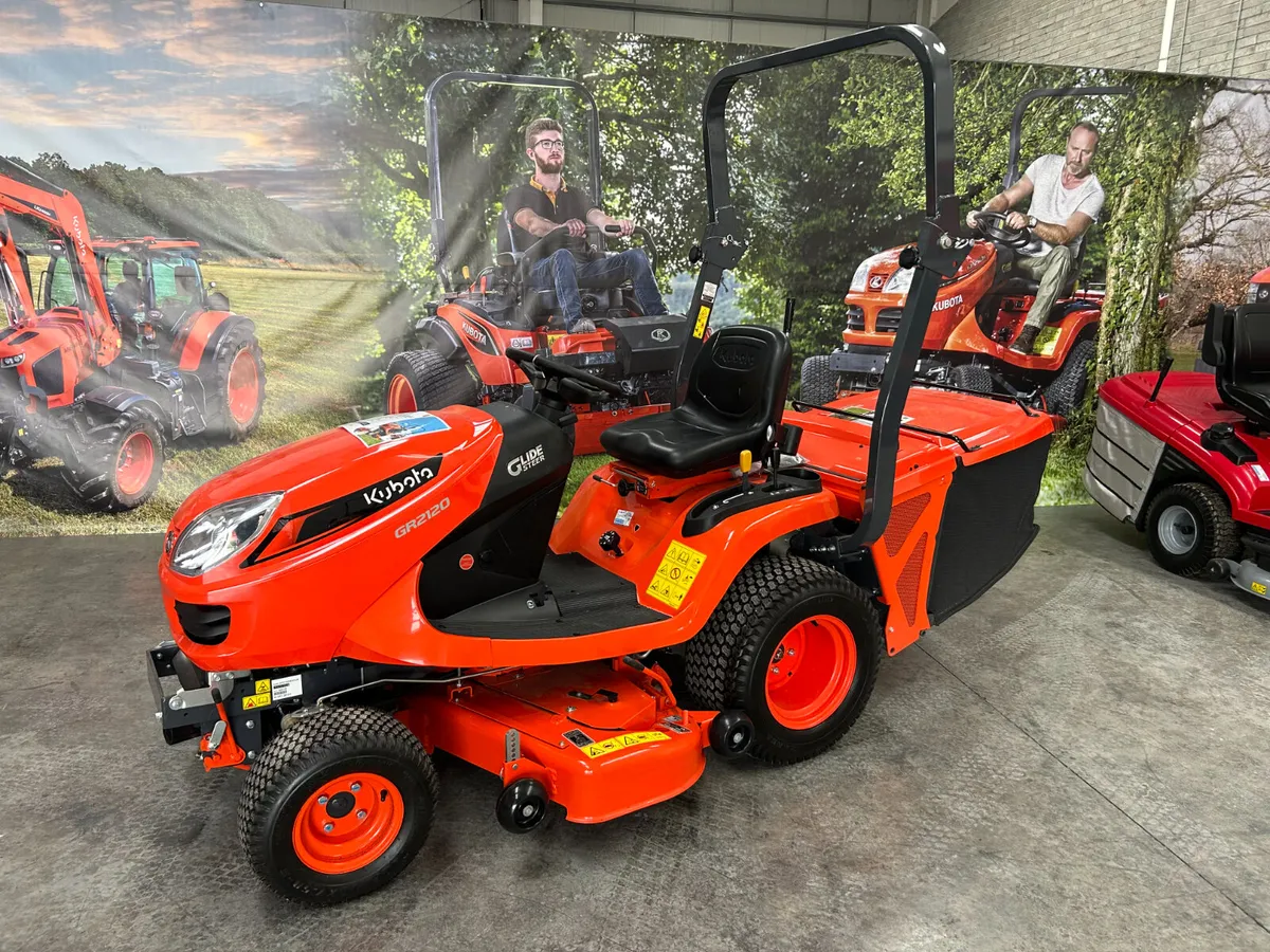 Kubota GR2120 Lawn Mower - Image 2