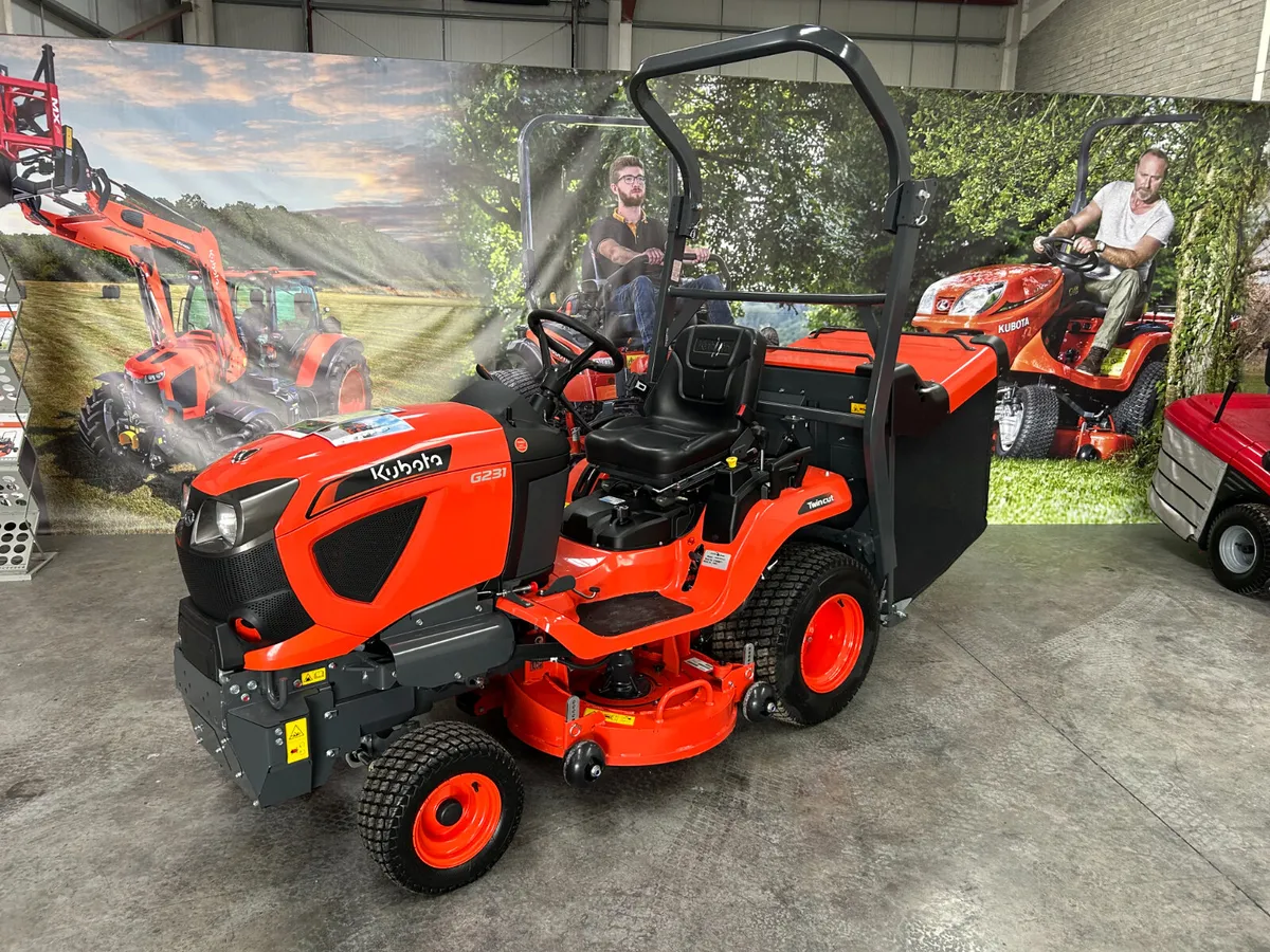Kubota G231 Low Dump Lawnmower - Image 1