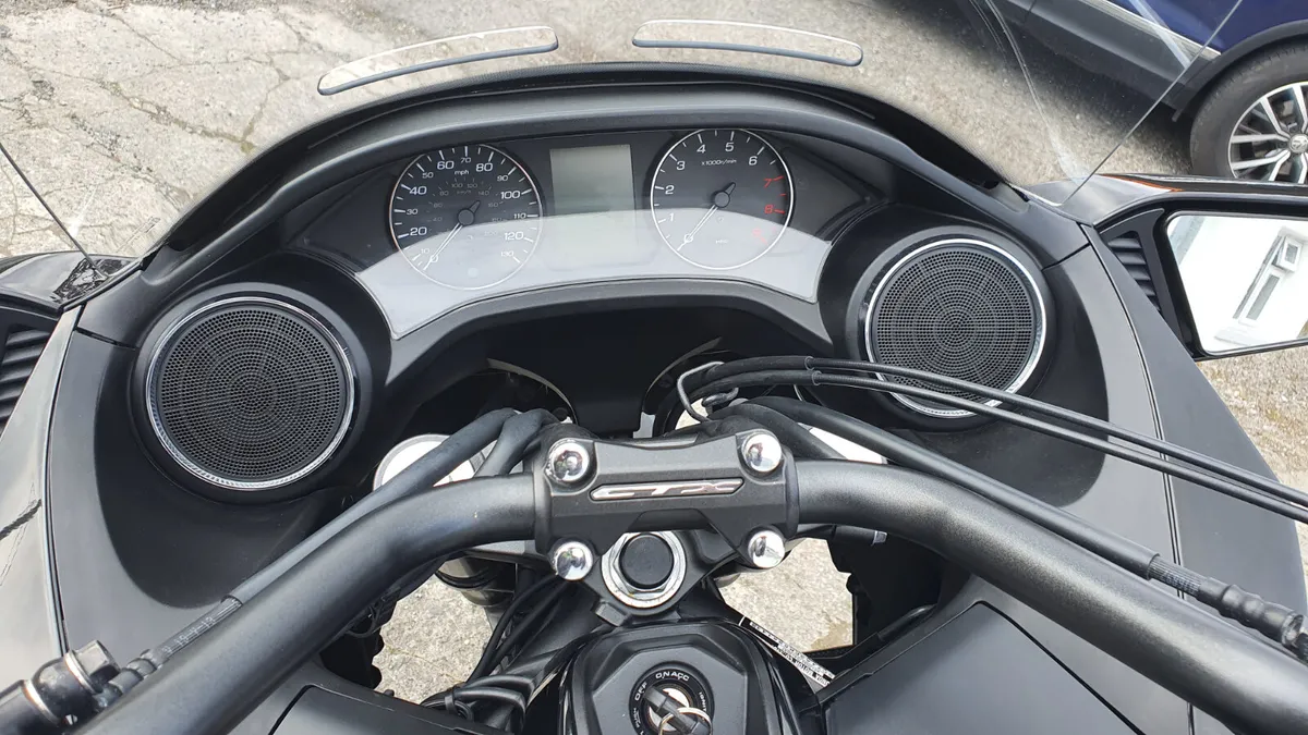 CTX 1300 @ Doyle's Athlone - Image 3