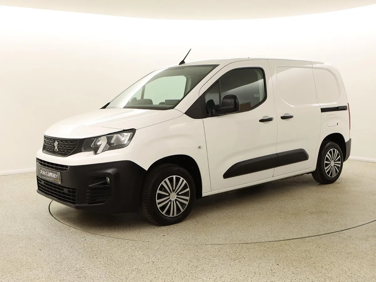 2023 Peugeot Partner 1.5 HDI Professional 3 seater - Image 3