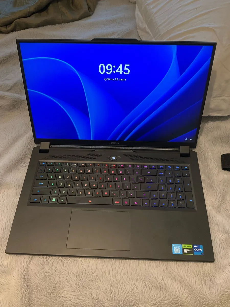 Aorus 17h  i7 13700+ 4080 - Image 2