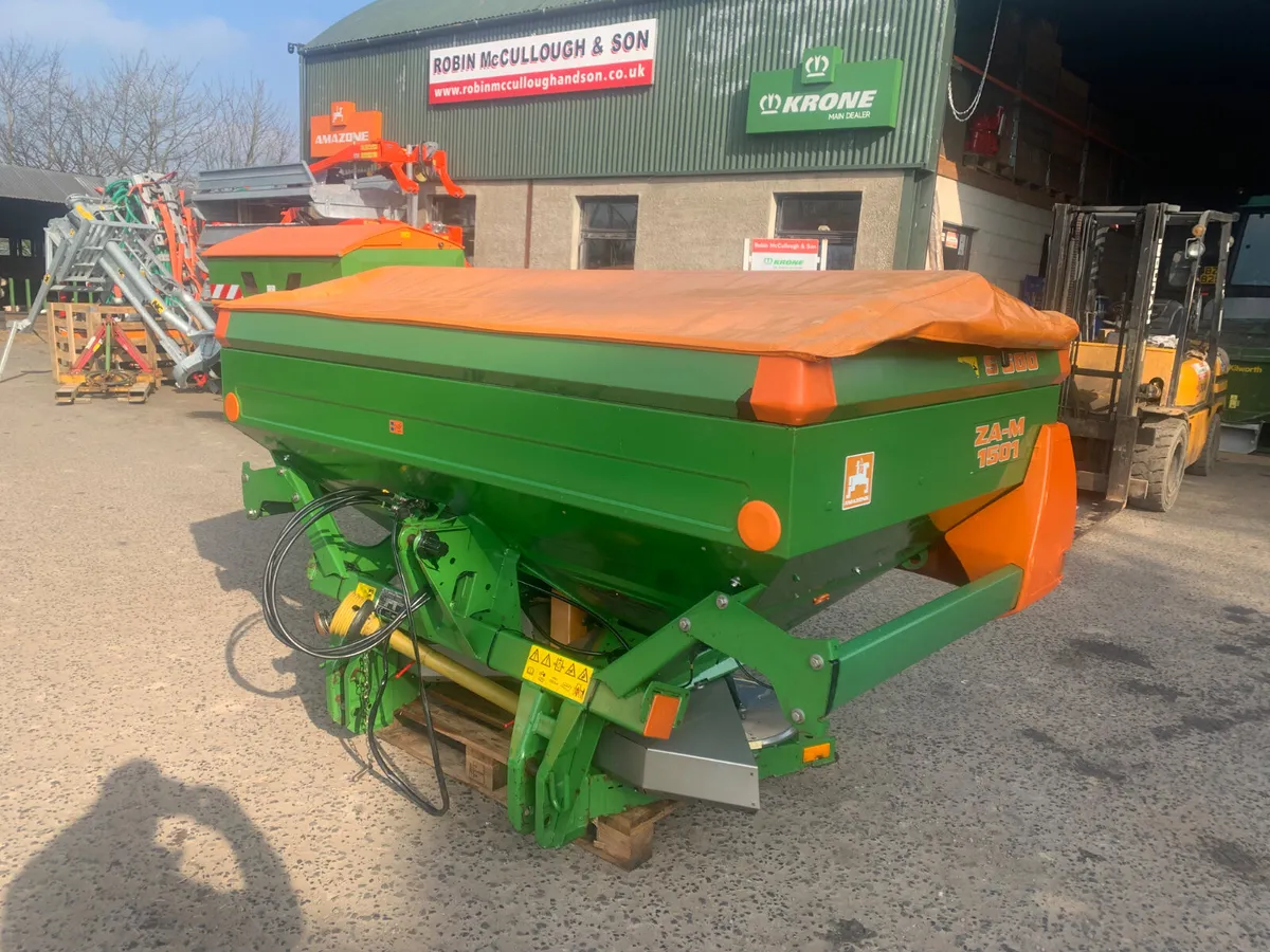 Amazone spreader - Image 1