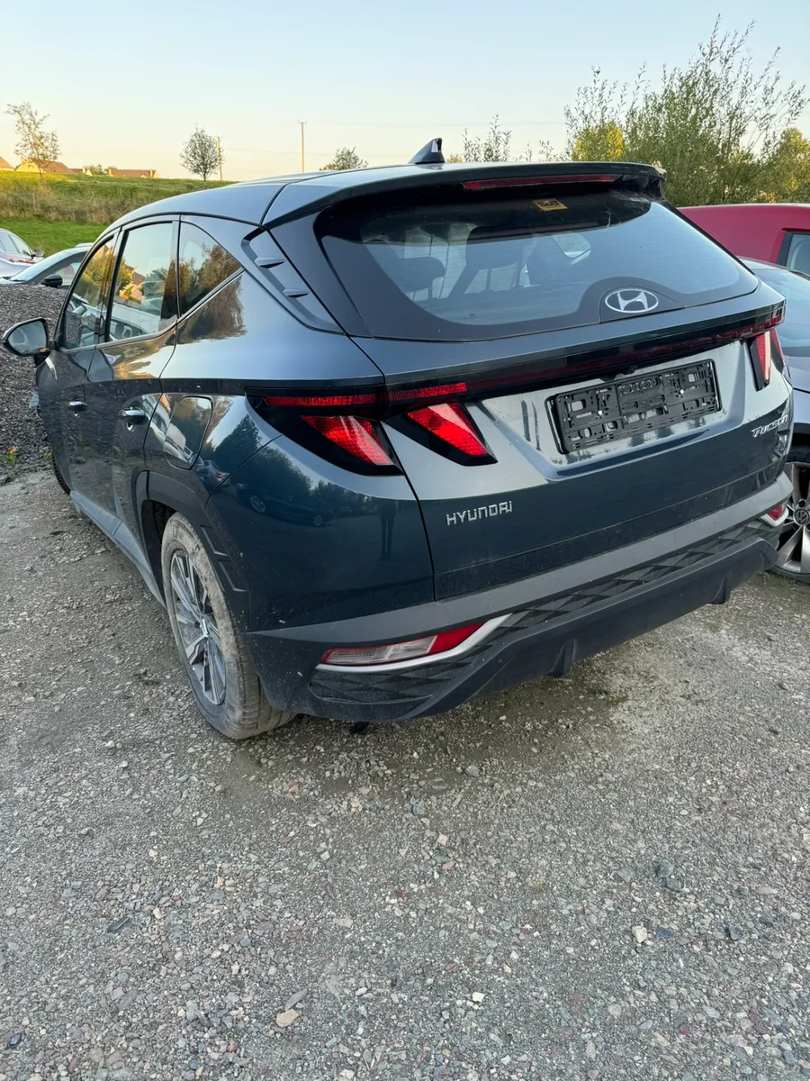 2023 2022 Hyundai Tucson for breaking parts - Image 1