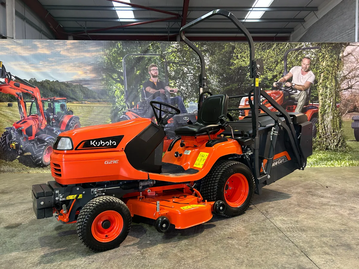 Kubota G21 High Dump Lawn Mower - Image 1