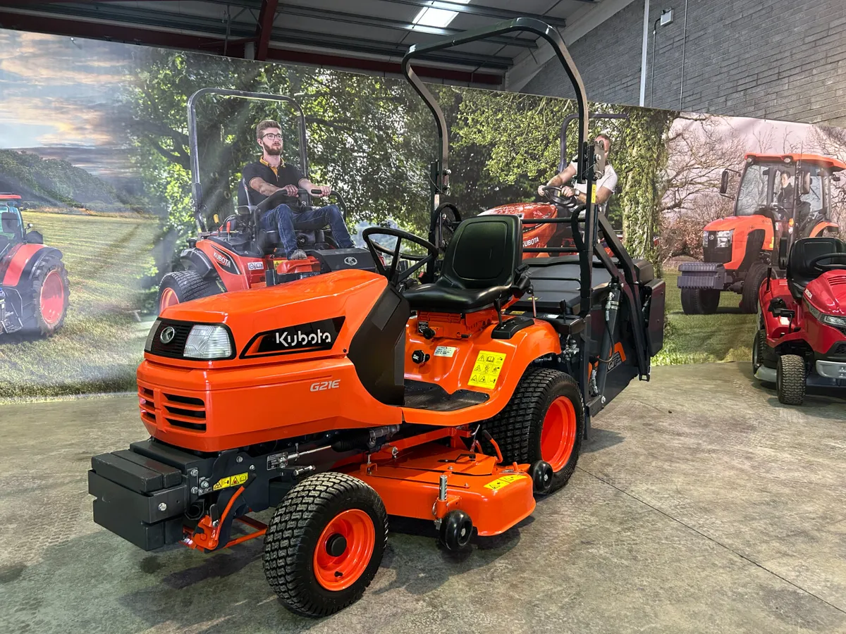 Kubota G21 High Dump Lawn Mower - Image 3