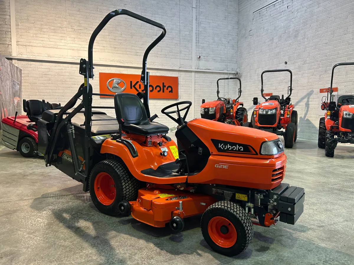 Kubota G21 High Dump Lawn Mower - Image 4
