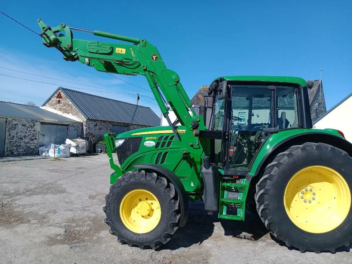 John Deere 6125M 2014 - Image 1