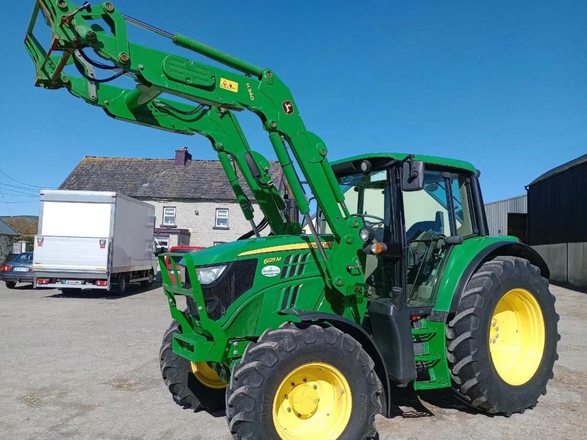 John Deere 6125M 2014 - Image 2