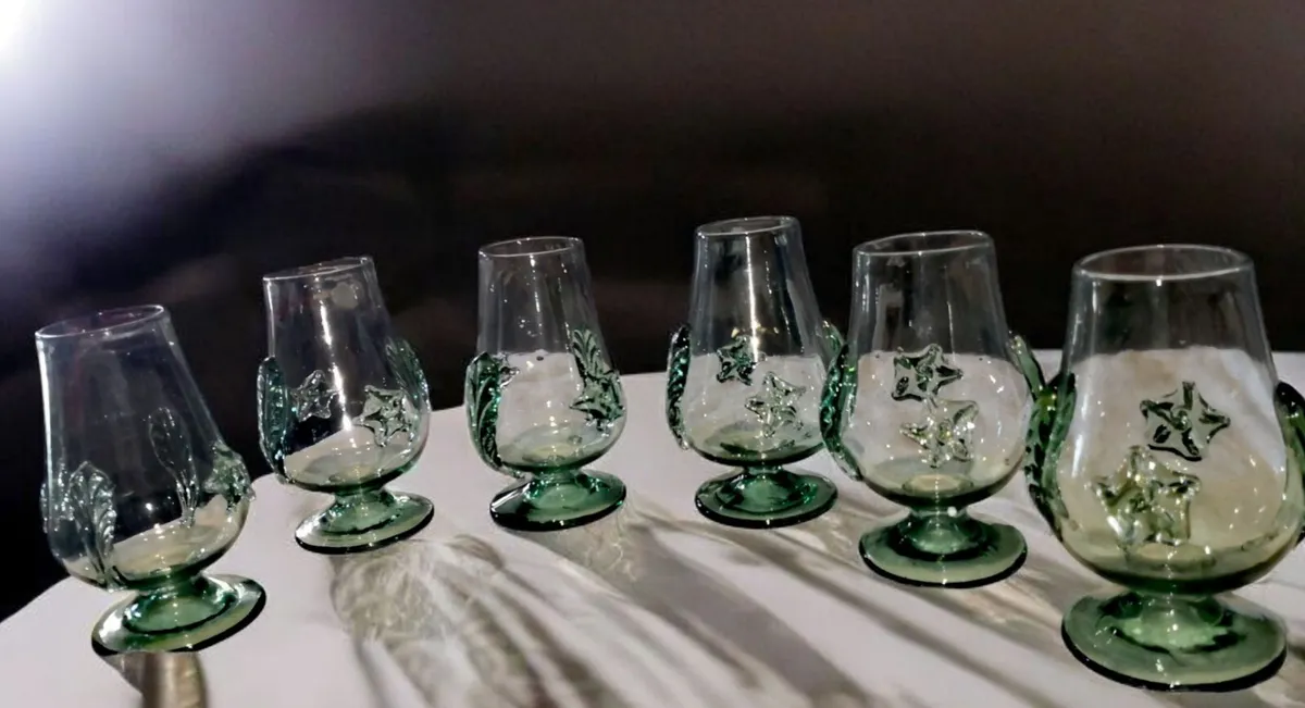 6 Unique handblown green glass set - Image 1