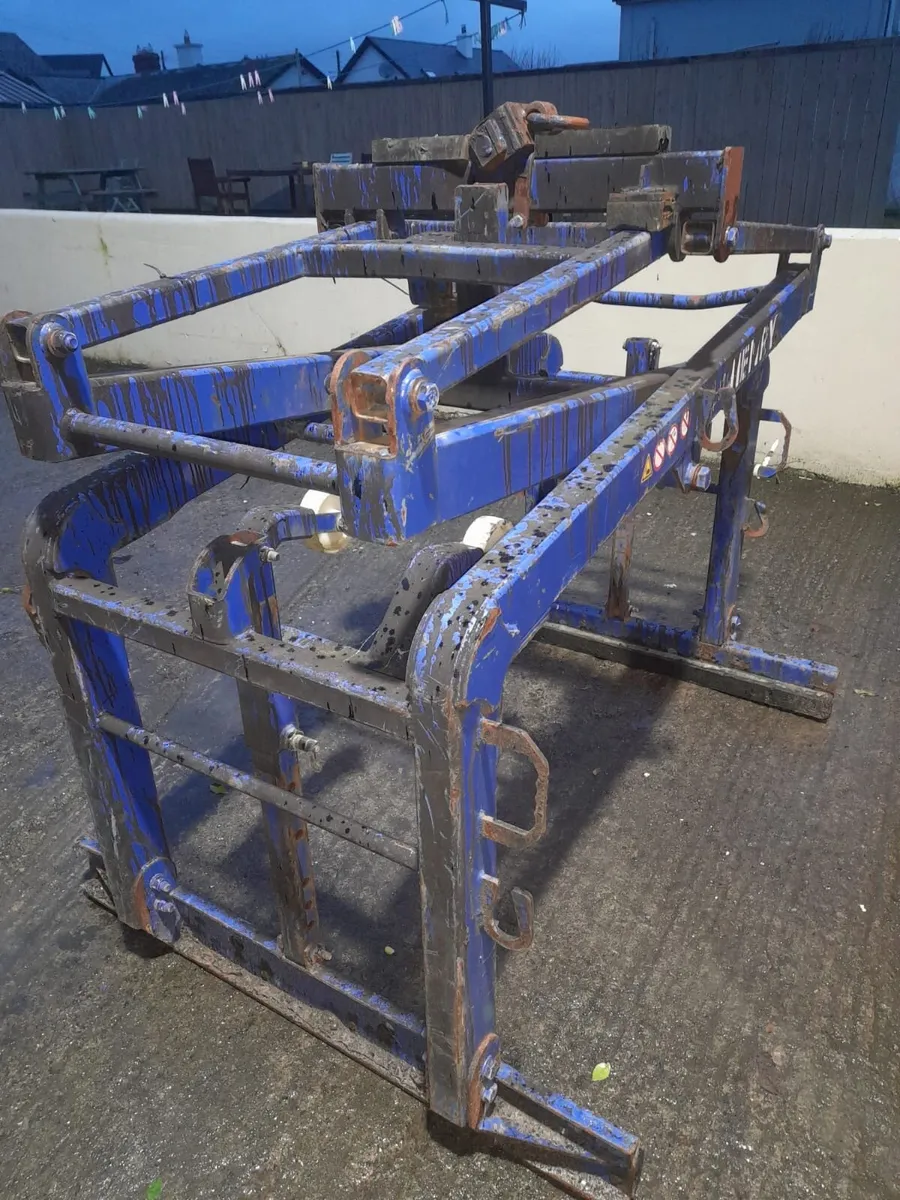 Block grab - Image 2