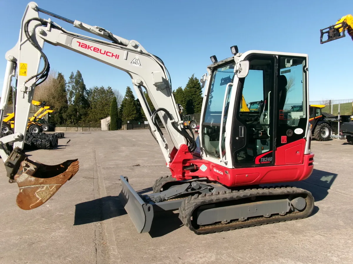 Takeuchi TB240 - Image 1