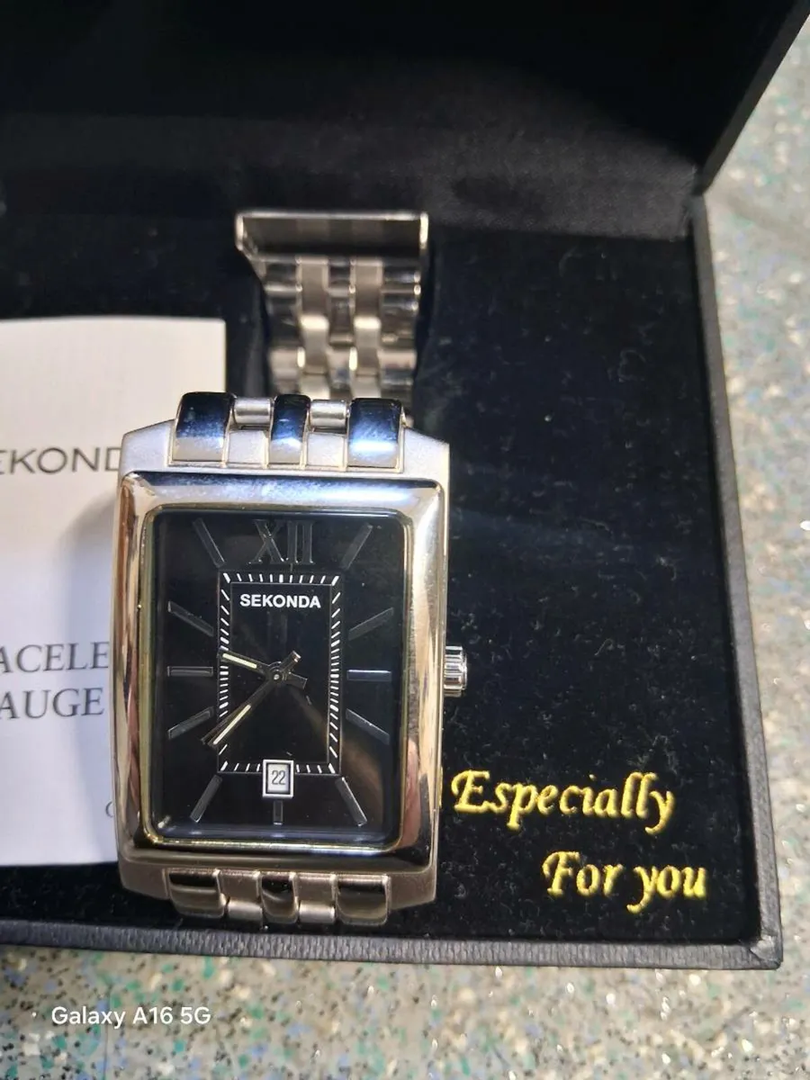 Mens watch - Image 1