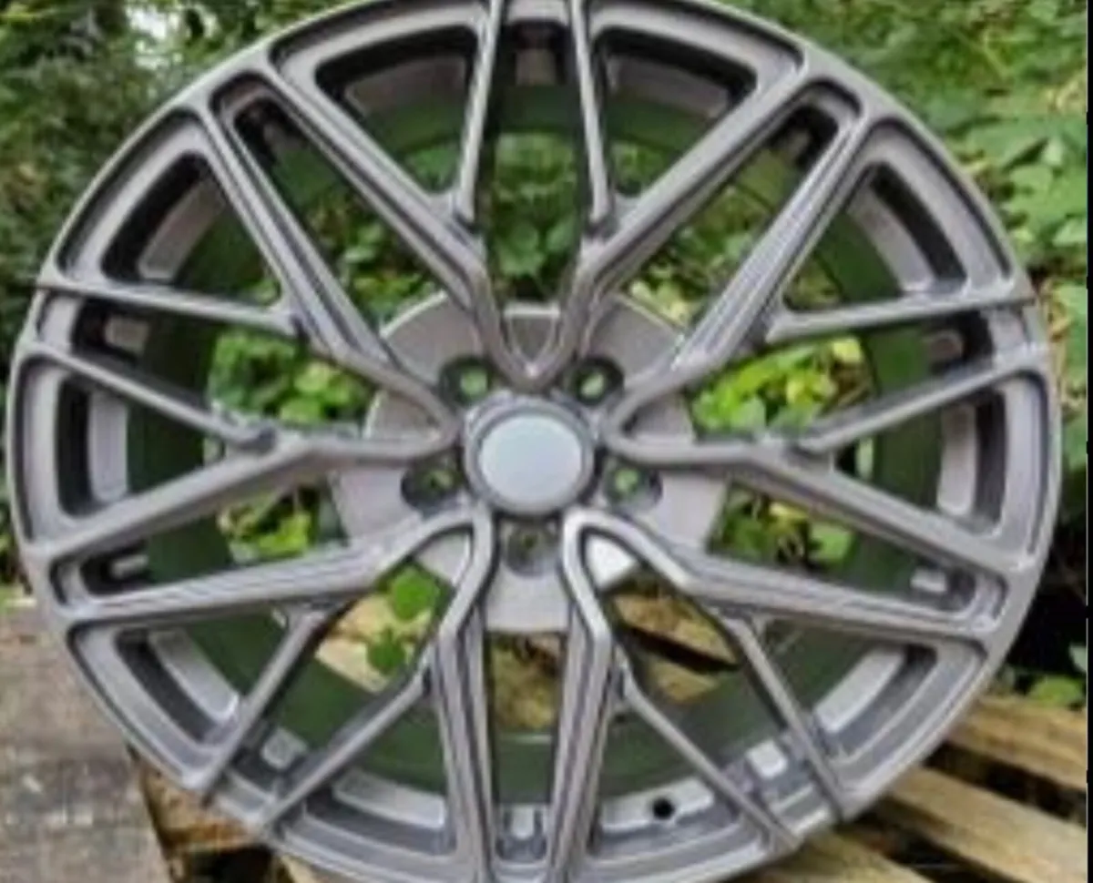 18”5x108 mesh grey  Ford Volvo