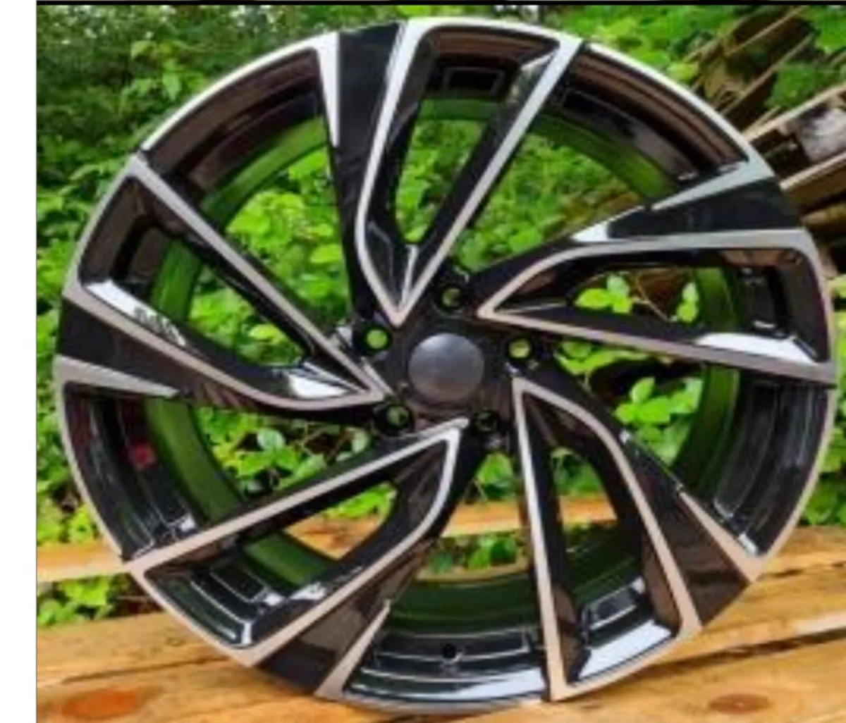 19” Adelaide 5x112 black / polished