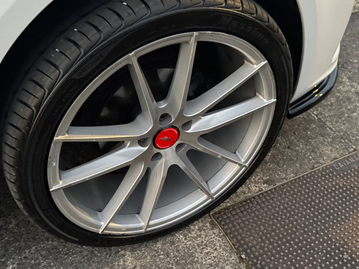 18” Veemann vfs25 9.0” concave 5x112