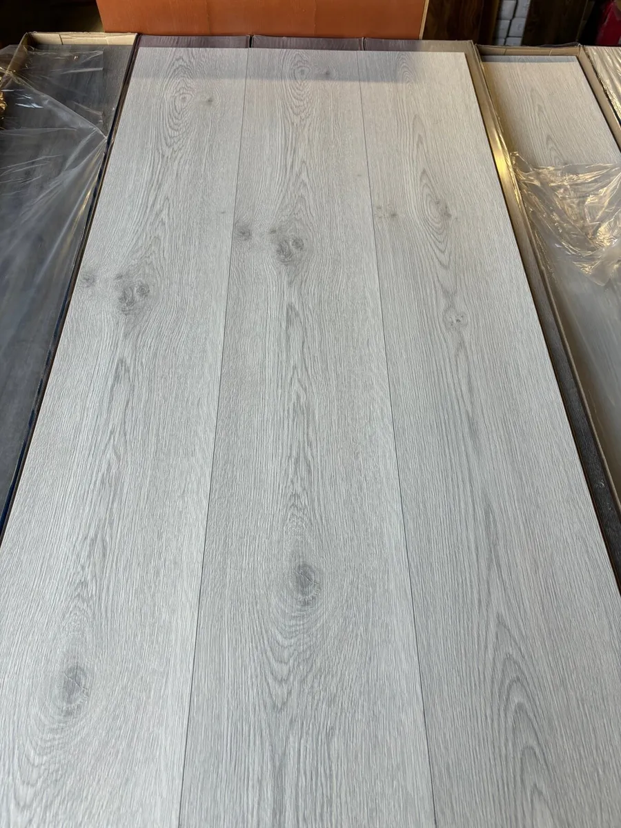 New 7mm Grey Laminated Flooring Choice of 2 col - Image 2