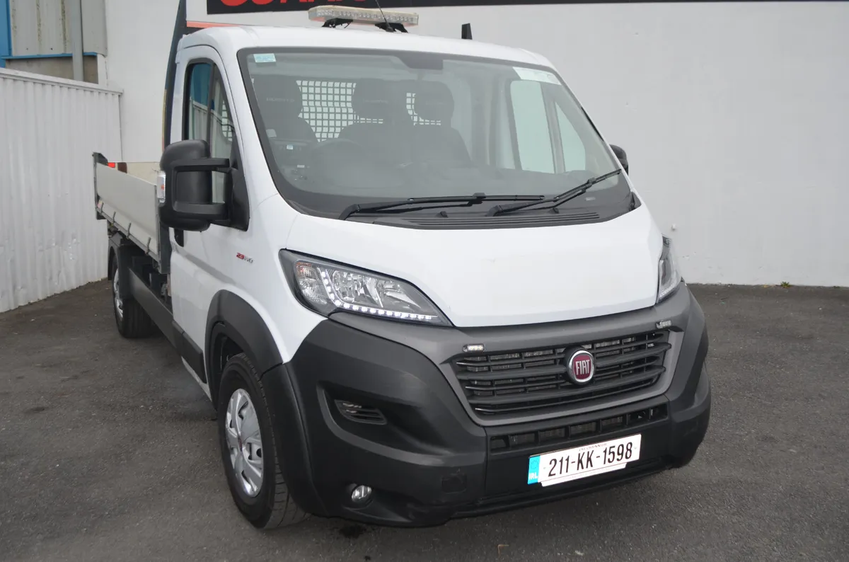 3 WAY TIPPER-LOW KMS-PRICE EXCLS VAT - Image 3