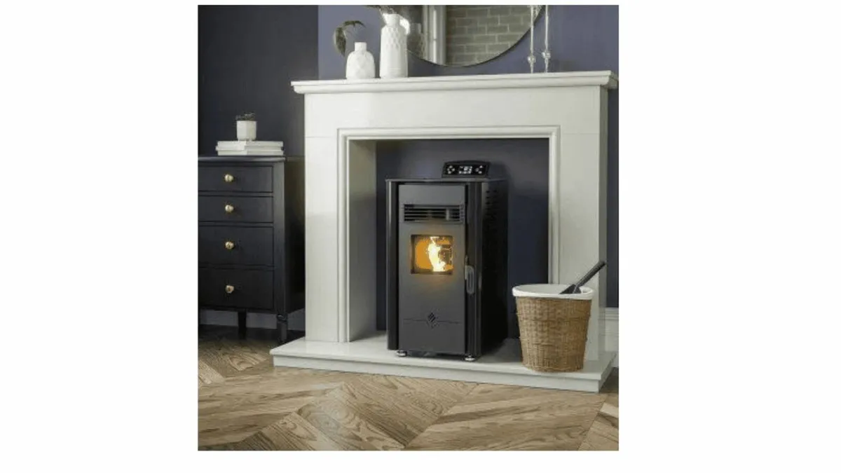 K4 Small Pellet Stove - Image 1