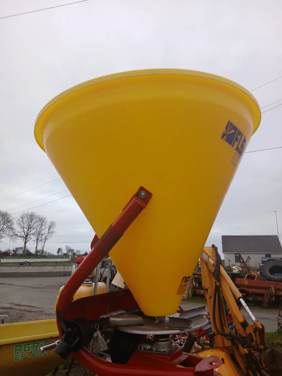 New Fleming disc spreader for sale. - Image 2