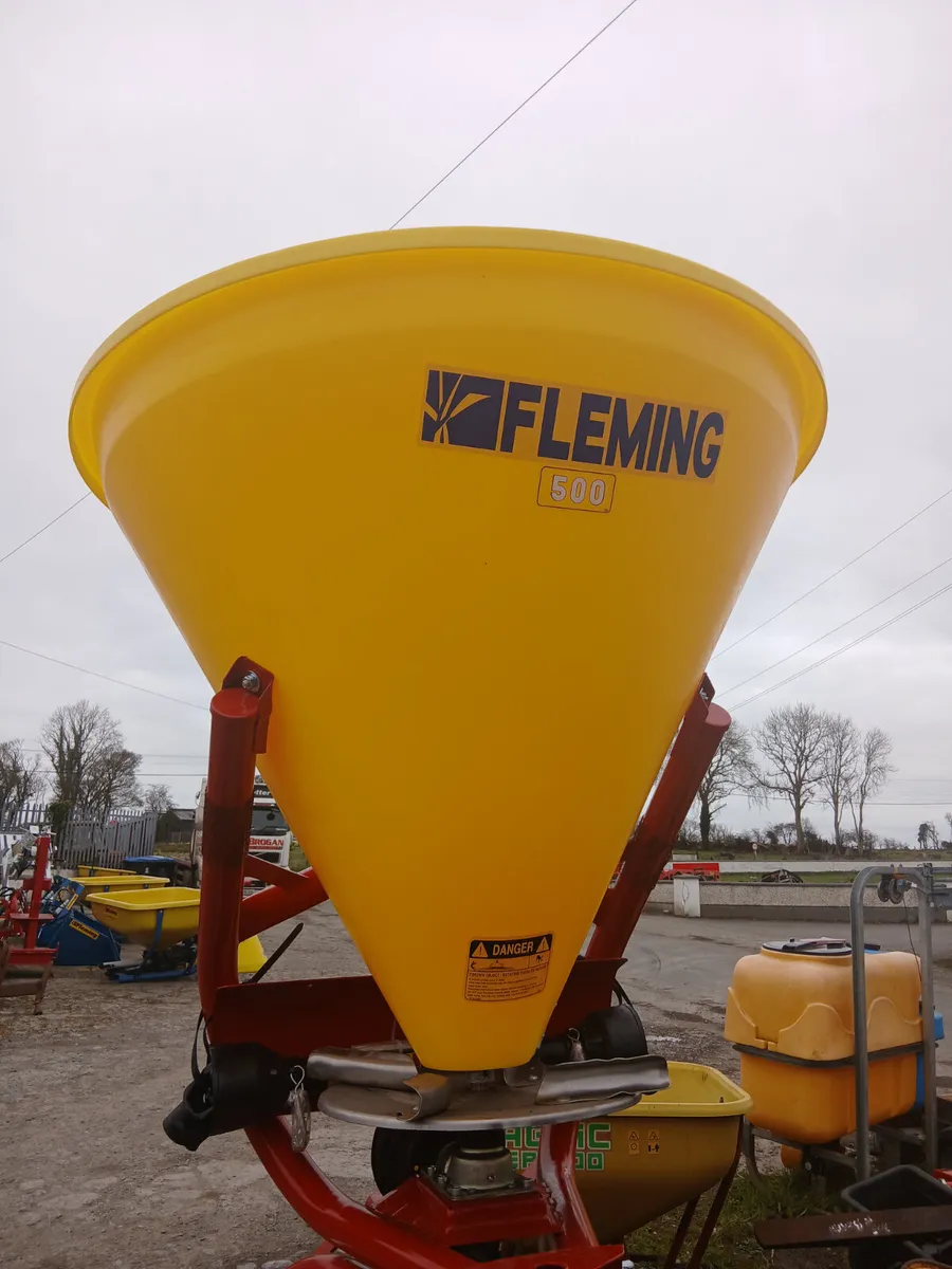 New Fleming disc spreader for sale. - Image 3