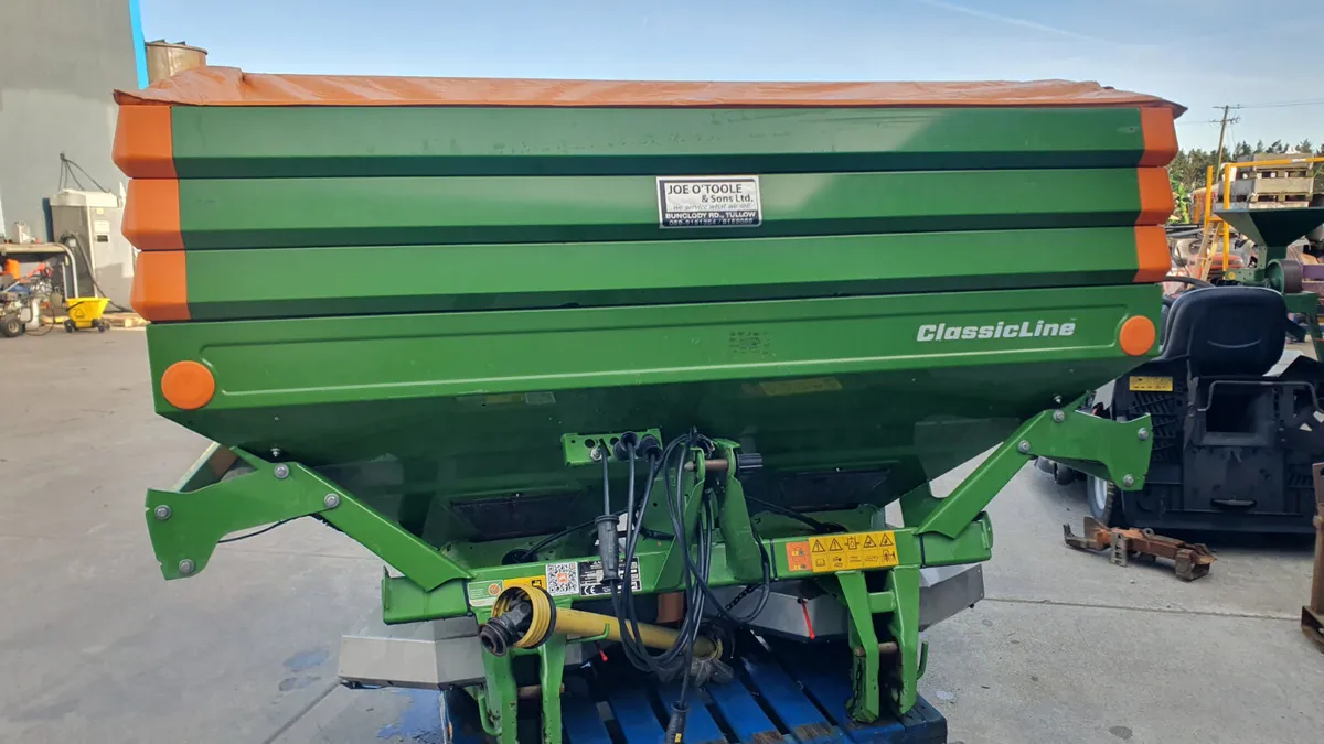 Zam 3000 Litre Fertilizer Spreader - Image 3