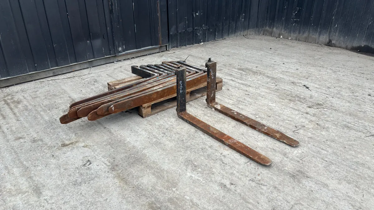 Pallet Forks 16” Headstock - Image 1