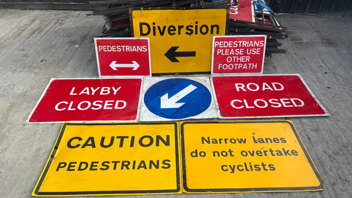 Large Selection of Road/Construction Signs - Image 4