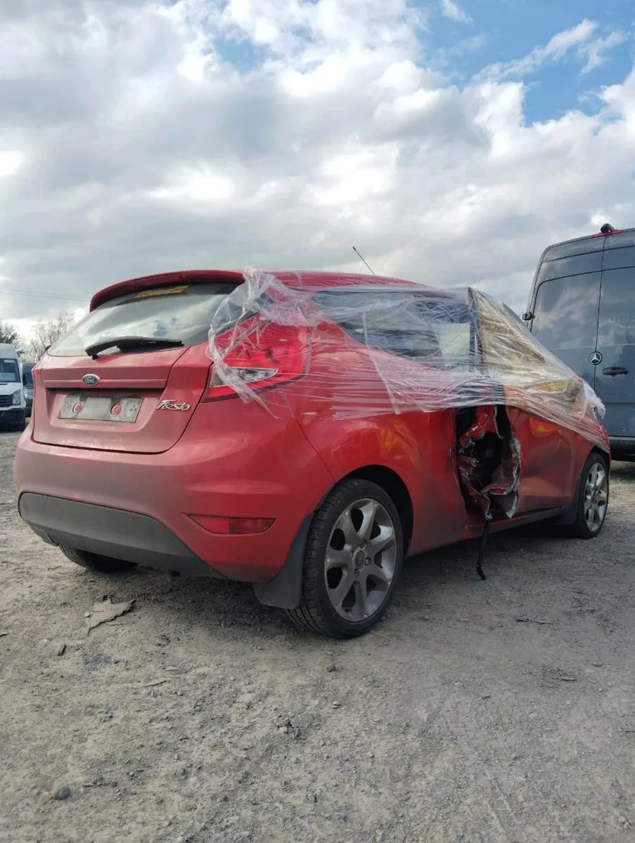 Breaking ford fiesta 2011 1,25 petrol - Image 4
