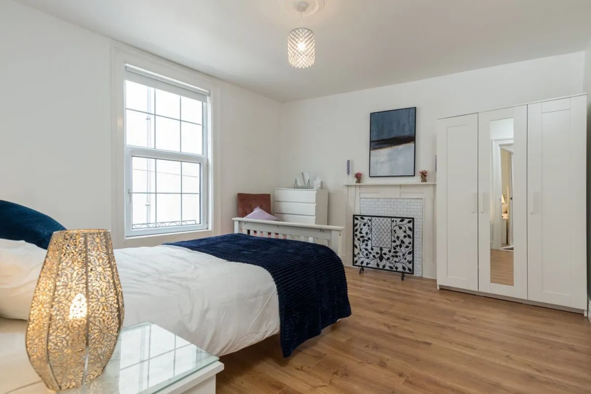 4 bed Georgian Townhouse, Wexford Town - Image 2