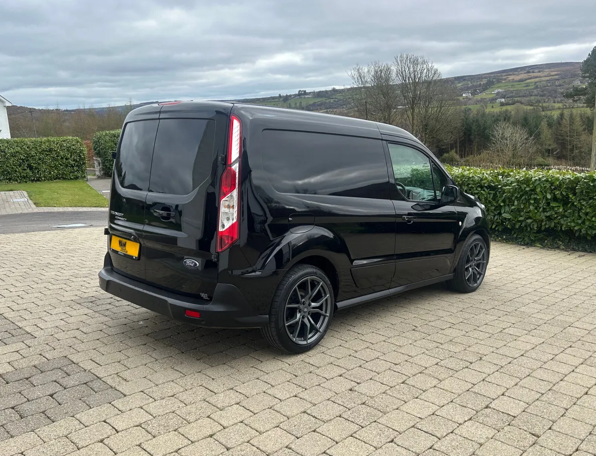 2020 Ford Transit Connect Limited with SYNC-3 - Image 4