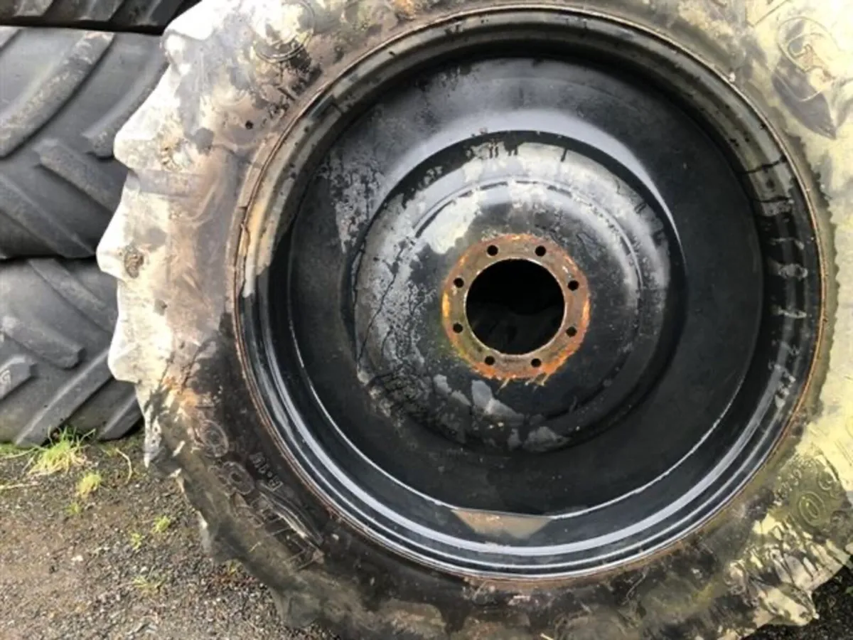 Full Set Row Crop Wheels - 480/80R46 & 380/85R34 - Image 3