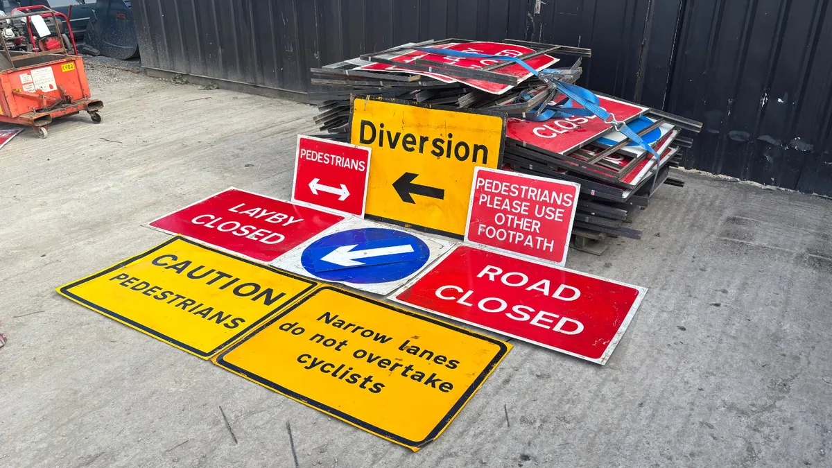 Large Selection of Road/Construction Signs - Image 3