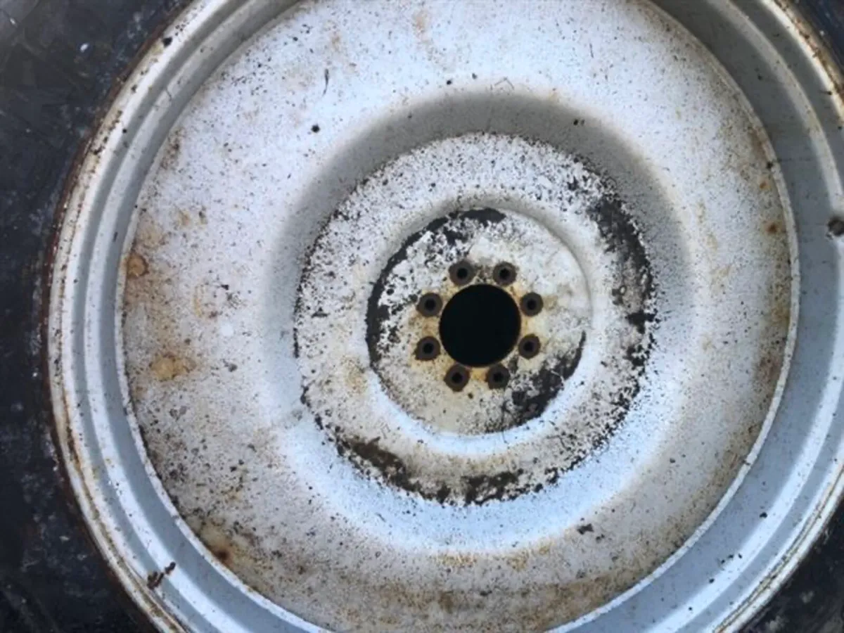 Full Set MF Row Crop Wheels- 340/85R48 & 320/85R32 - Image 2